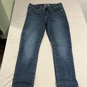 Levis 311 Shaping Skinny Jeans Size 28